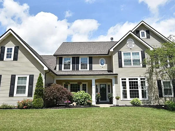 555 Southern Hills Dr, Eureka, MO 63025