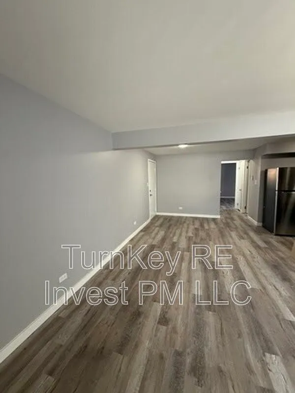 2 bed, 1.0 bath, $1,500 — Photo 4