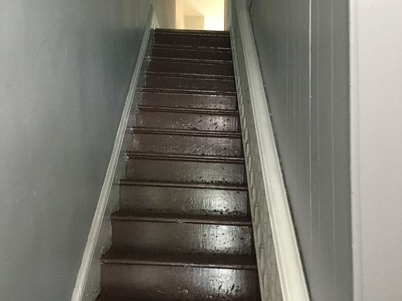 3rd image of 1410 State St Floor 2