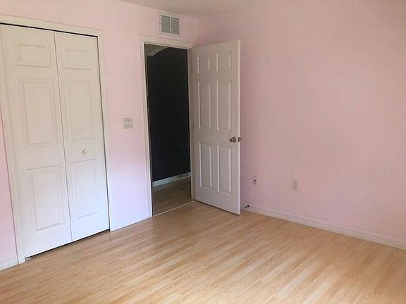 4th image of 2222 Jarvis St