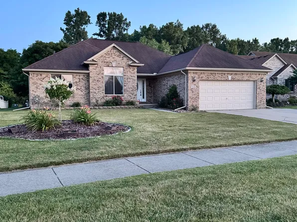 31146 Golden Oak Ct, Chesterfield, MI 48047