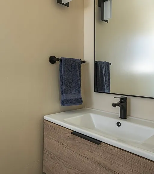 512 Avocado Ave — Photo 6
