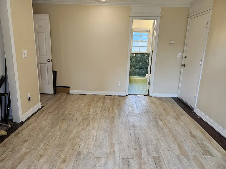 1200 N Harvard Ave #B — Photo 8