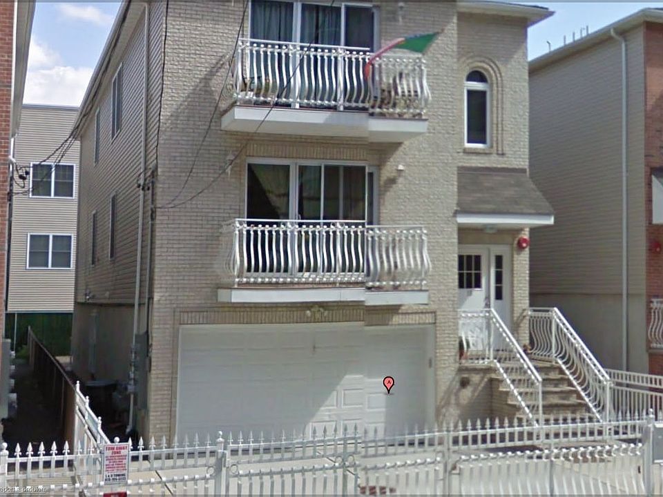 3 family, 2 story house 