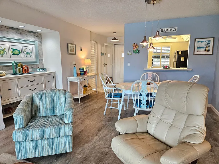 340 Three Lakes Ln #F — Photo 18