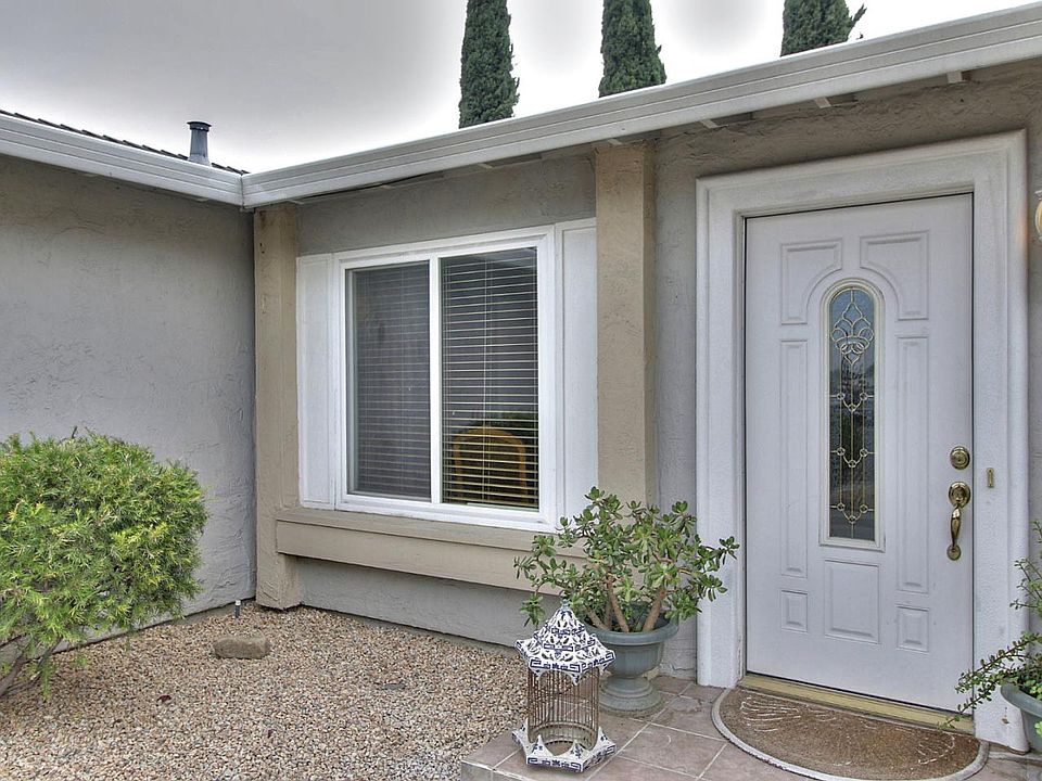 2nd image of 2746 Ingalls Ct