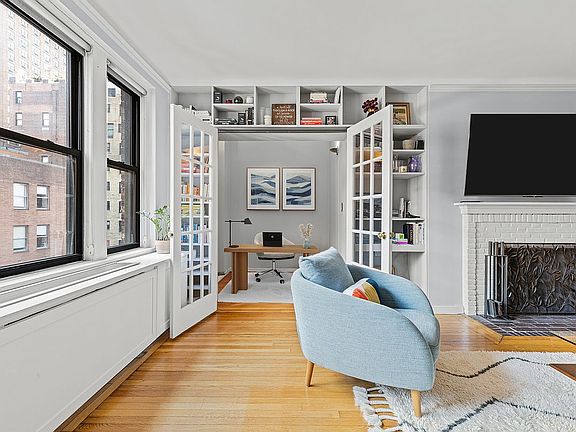 4th image of 220 E 73rd St #12H