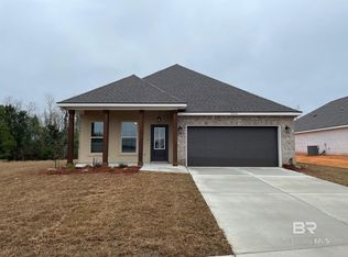 17232 Lafayette Dr, Robertsdale, AL 36567