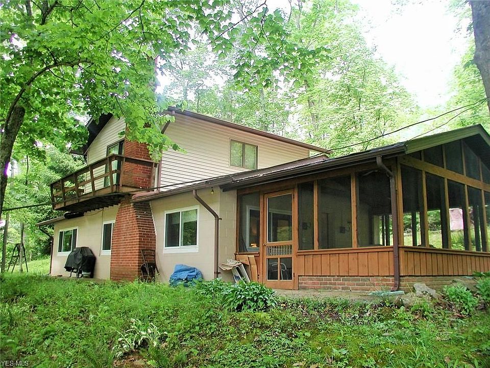 1st image of 555 Eastside Dr SW
