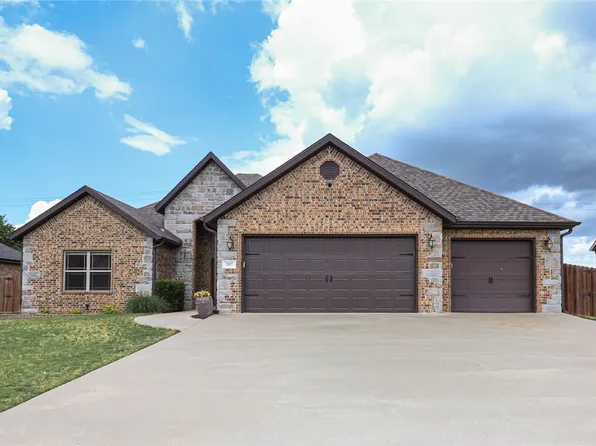 307 Pebble Beach Dr, Cave Springs, AR 72718