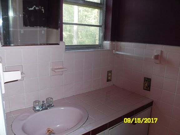 3rd image of 2605 Hwy 32 W