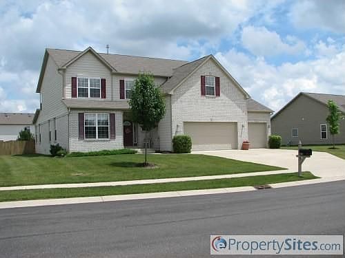 1st image of 9367 Woodslake Dr
