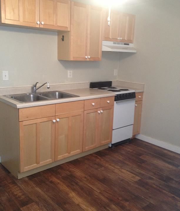 1st image of 439 N Center St