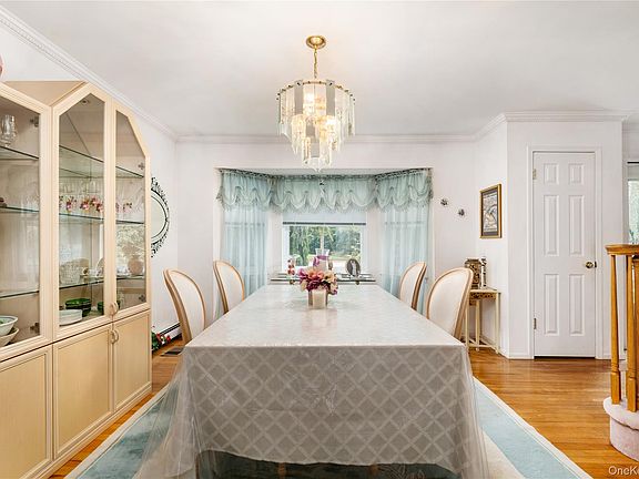 5th image of 15 Fairfields Court