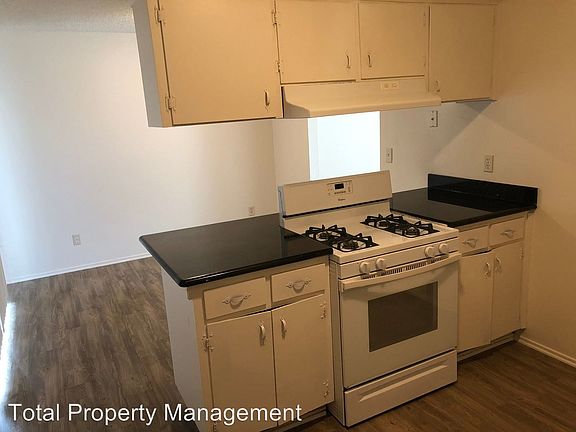 2nd image of 1106 N Mooney Blvd #7337659