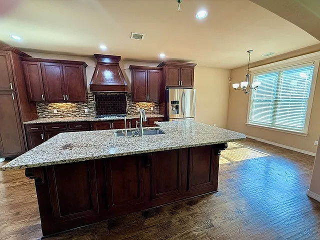 1200 S Kalanchoe Ave — Photo 11