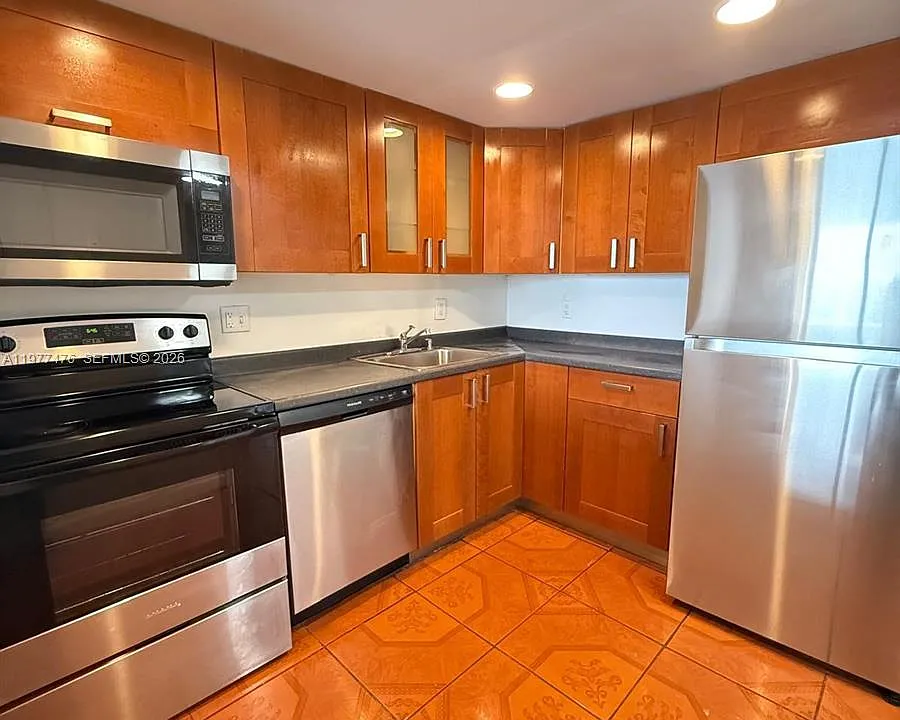 13499 Biscayne Blvd #1114