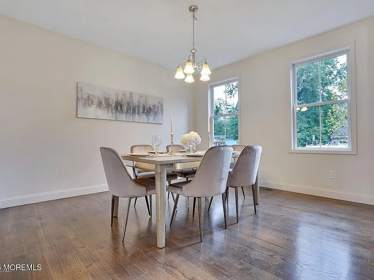 909 Bloomfield Ave — Photo 10