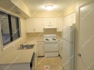 2749 SW Troy St, Portland, OR 97219