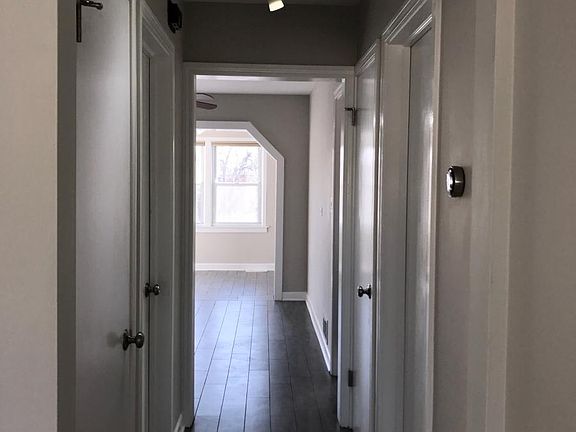 2nd image of 5407 W Sunnyside Ave #2