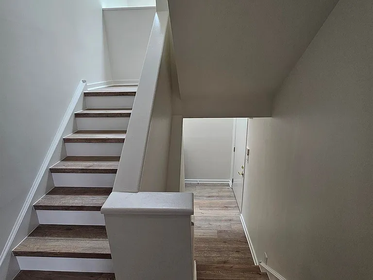 11 S Adams Ave #8 — Photo 3
