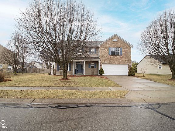 2nd image of 9078 N River Chase Ln