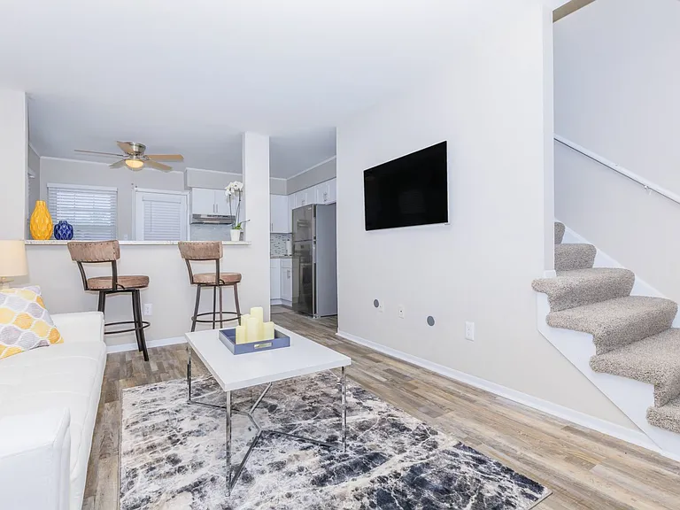 TOWNHOMES AT BLENDON — Photo 41