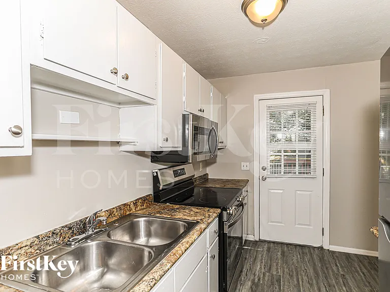 6019 Tridale Ct — Photo 8