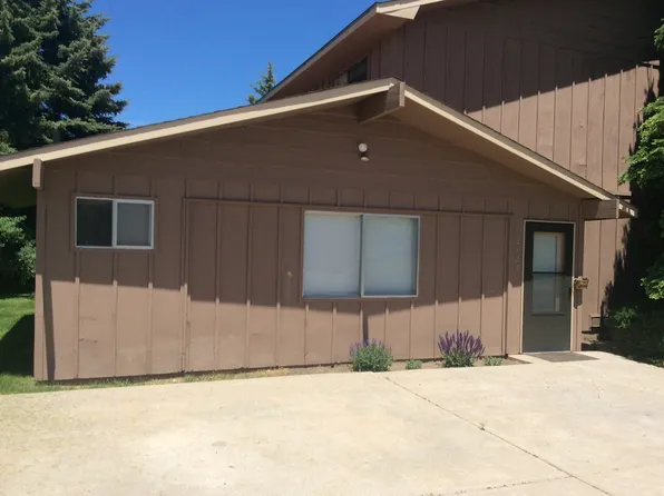 4822 E 12th St, Cheyenne, WY 82001
