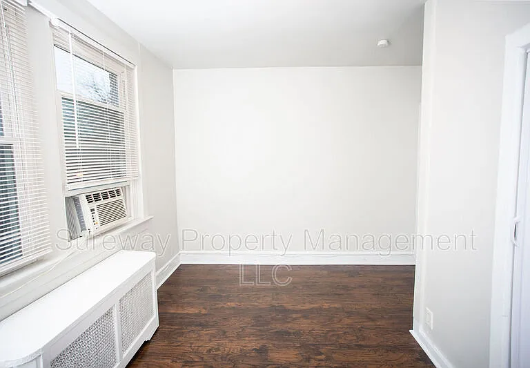 1034B Collings Ave — Photo 29