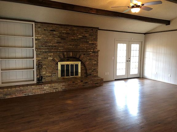 3rd image of 7012 Vicksburg Ave