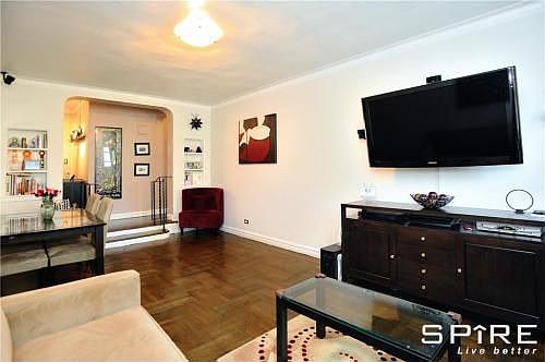 2nd image of 210 W 103rd St APT 4C