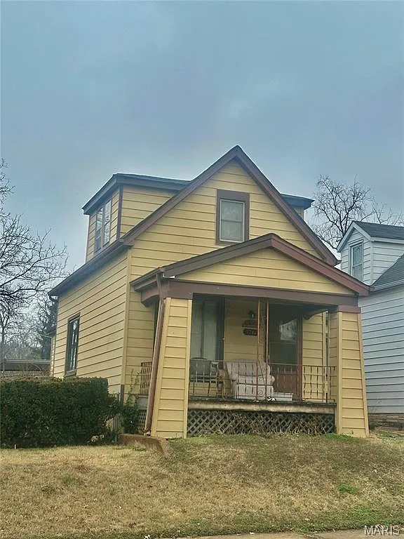 3761 Blow St photo 1