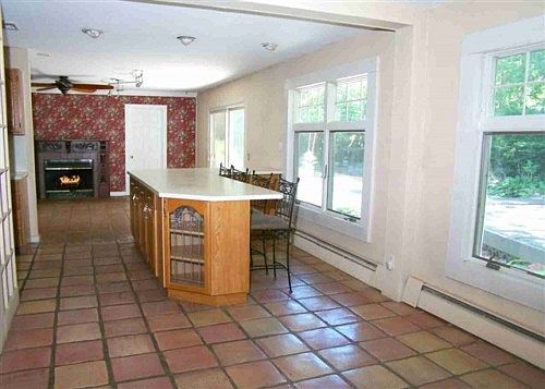 5th image of 62 Sycamore Cir
