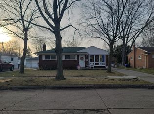 35845 Larchwood St, Clinton Township, MI 48035
