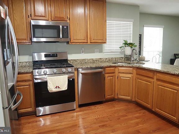 3rd image of 5366 Mansfield Ct