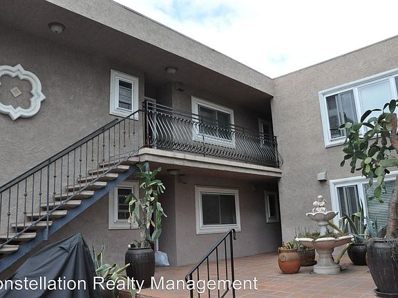 3rd image of 2545 Columbia St APT 09