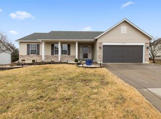 2304 Plum Grove Dr, O'Fallon, MO