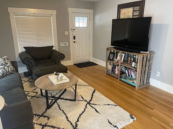 5th image of 4065 S Park Ave