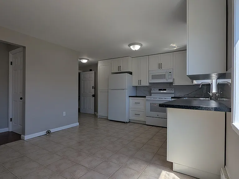 85 Saint Johns Pl #3 — Photo 13