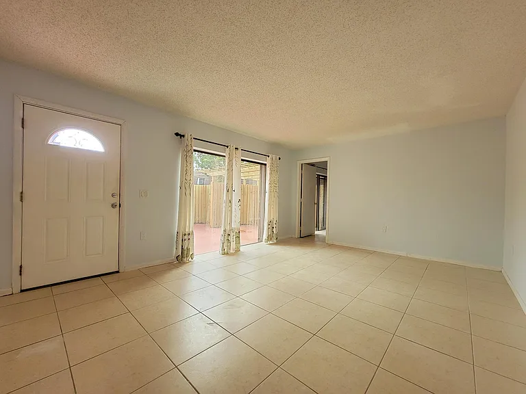 1522 15th Ln — Photo 8