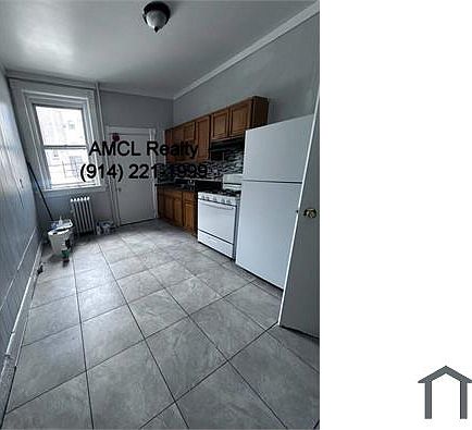 5th image of 137 Hawthorne Ave Unit 1F
