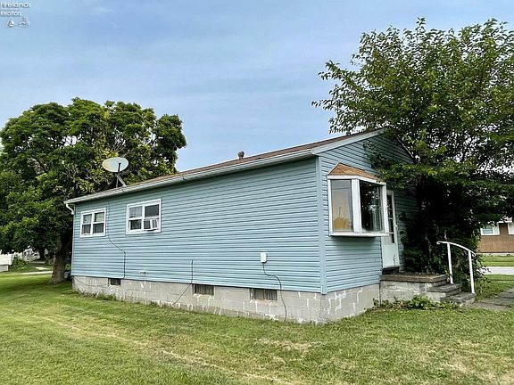 2nd image of 2801 W Perkins Ave