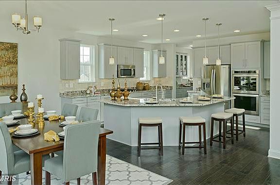 4th image of 803 Ironstone Ct