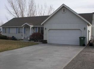 135 Rachel Rd, Kennewick, WA 99338