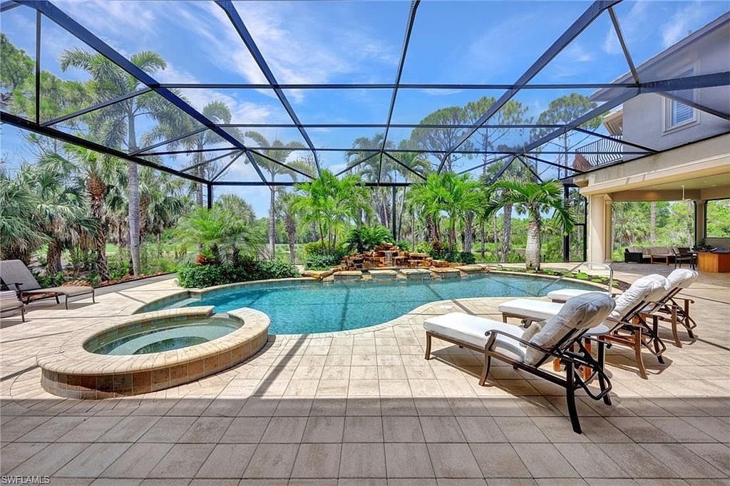 11993 Colliers Reserve Dr