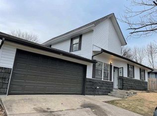 5927 Cypress Pl, Kansas City, MO 64130