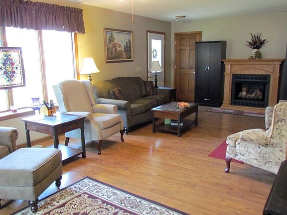 5th image of 1103 Esplanade Ct