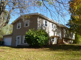 1030 Glidden Ave, Dekalb, IL 60115