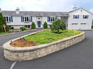 90 Palm Cir, Lehighton, PA 18235